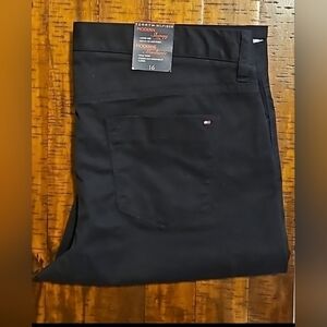 TOMMY Hilfiger Black Modern Skinny Low Rise Pants size 16